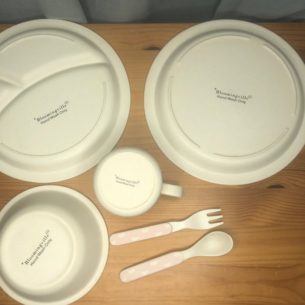 Gently used Bloomingville Adventure Awaits pink 6 piece dining meal set - Picture 4 of 4
